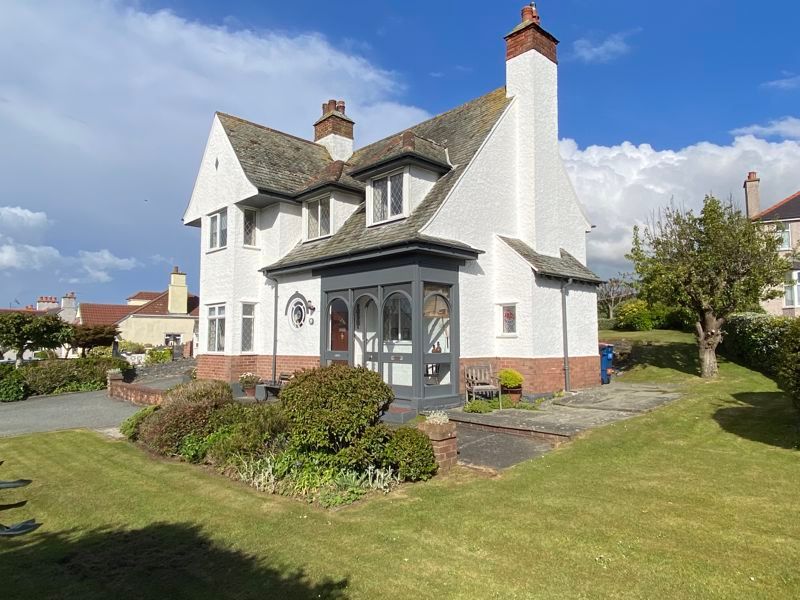 3 bed detached house for sale in Seabourne Road, Holyhead LL65 Zoopla