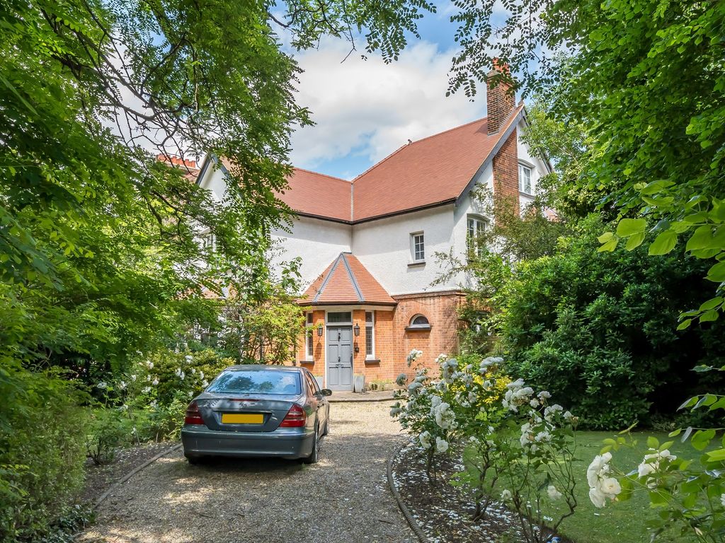 5 bed detached house for sale in Wellington Road, Enfield EN1, £