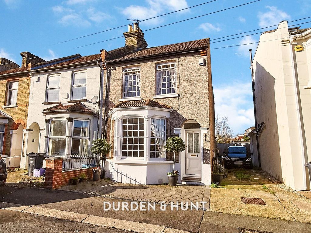 3 bed end terrace house for sale in Prospect Road, Woodford Green IG8, £700,000 Zoopla