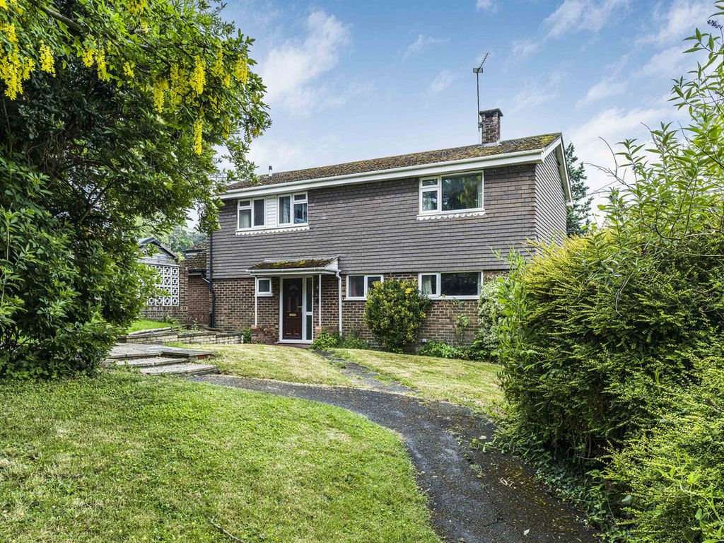4 bed detached house for sale in Chaucer Court, Ewelme OX10, £530,000 Zoopla