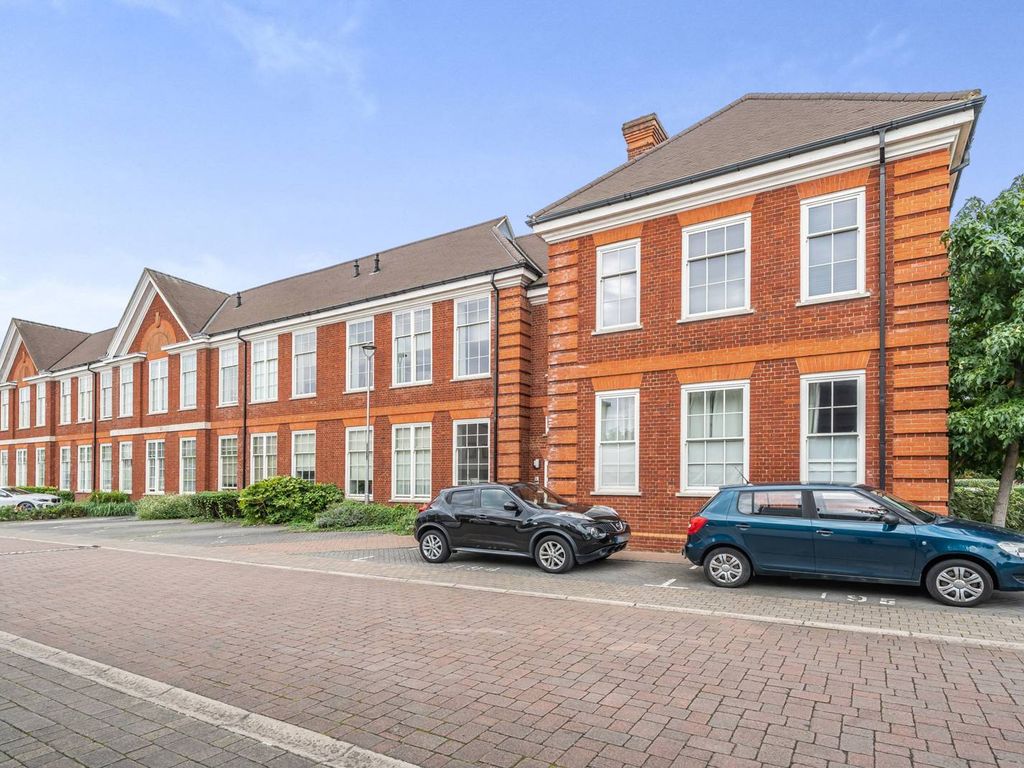 2 bed flat for sale in Jack Dimmer Close, Streatham Vale, London SW16