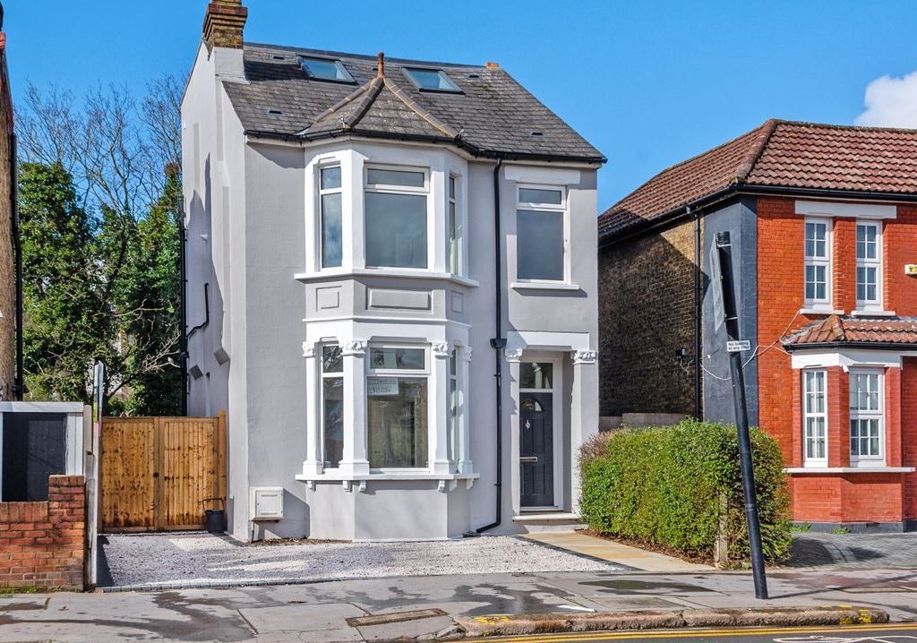 4 bed detached house for sale in Brighton Road, South Croydon CR2, £