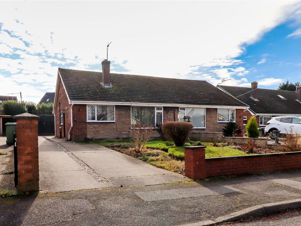 2 bed semidetached bungalow for sale in Woodthorpe Close, Shuttlewood