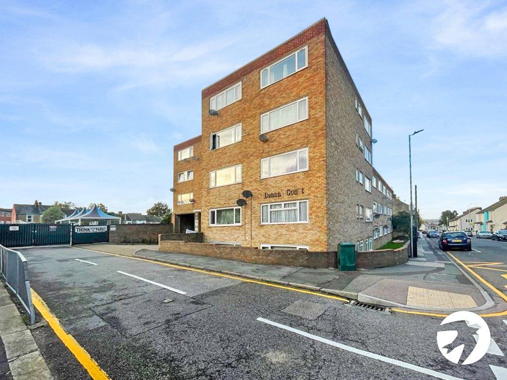 Studio to rent in Dalton Street, Gillingham, Kent ME7 Zoopla