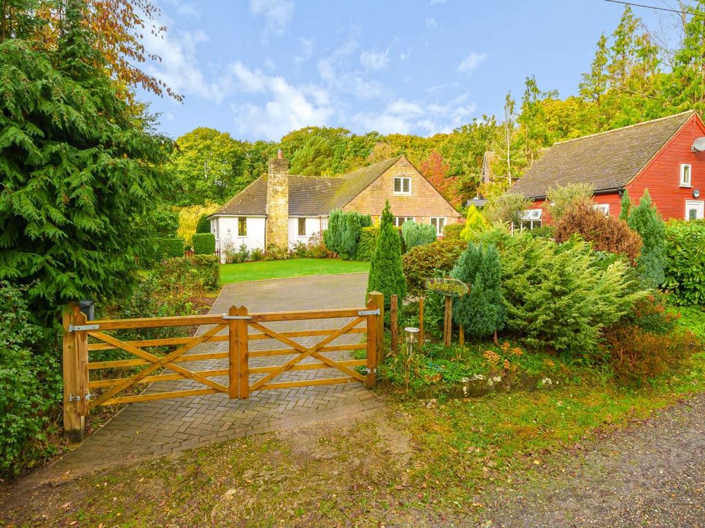 4 bed detached house for sale in Old Forewood Lane, Crowhurst, Battle