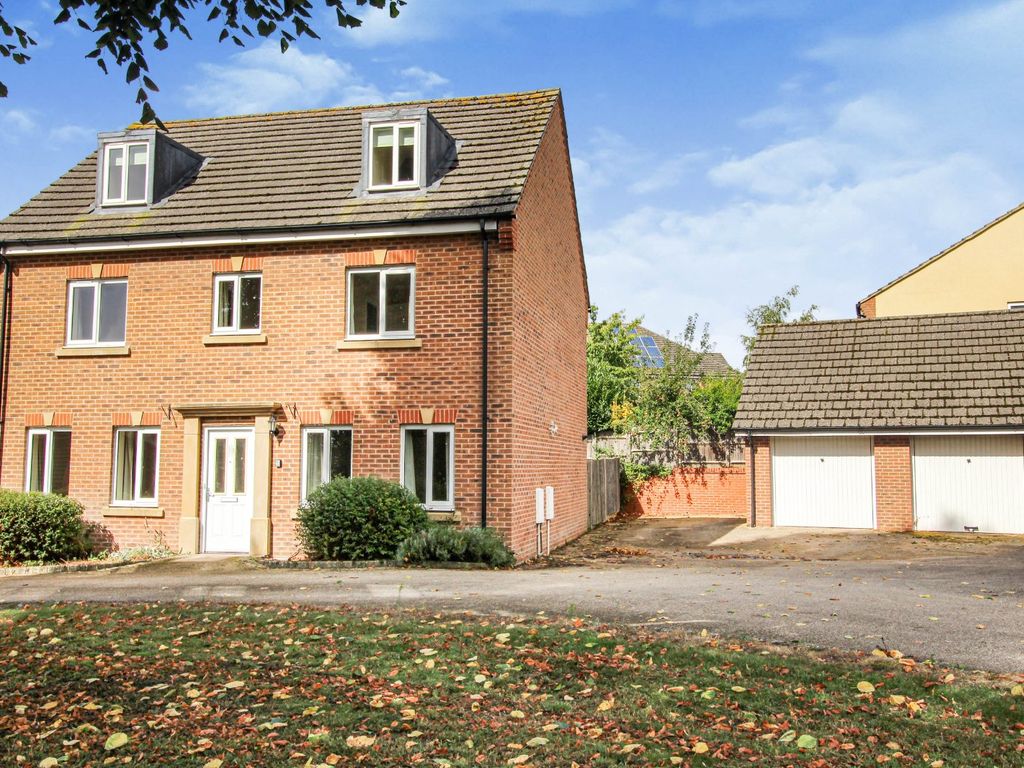 6 bed detached house for sale in Barley Road, Andover, Hampshire SP11