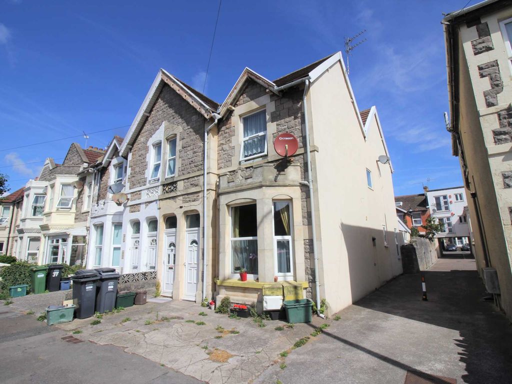 4 bed flat to rent in Clevedon Road, WestonSuperMare BS23 Zoopla
