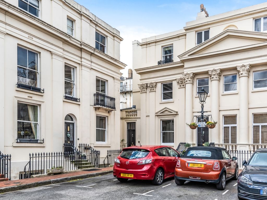 5 bed town house to rent in Lansdowne Square, Hove BN3 Zoopla