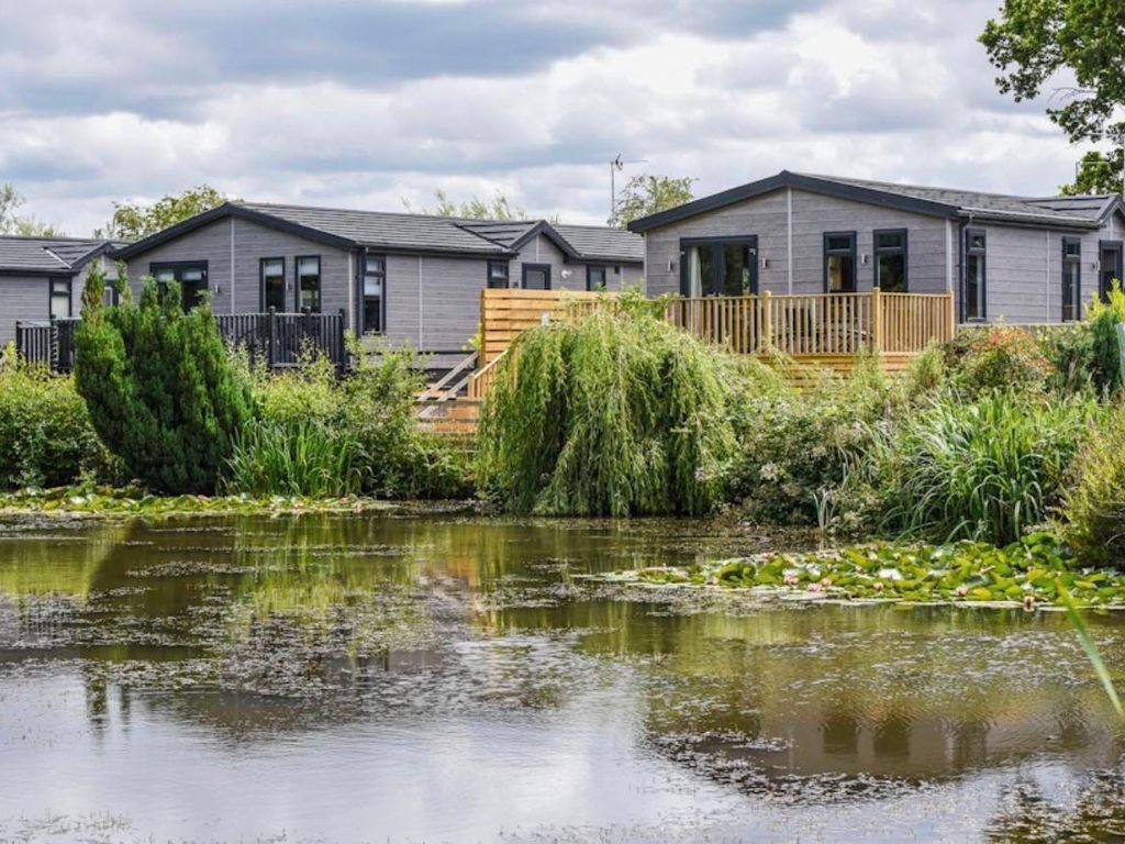 2 bed lodge for sale in Sheriff Hutton Road, Strensall, York YO32 Zoopla