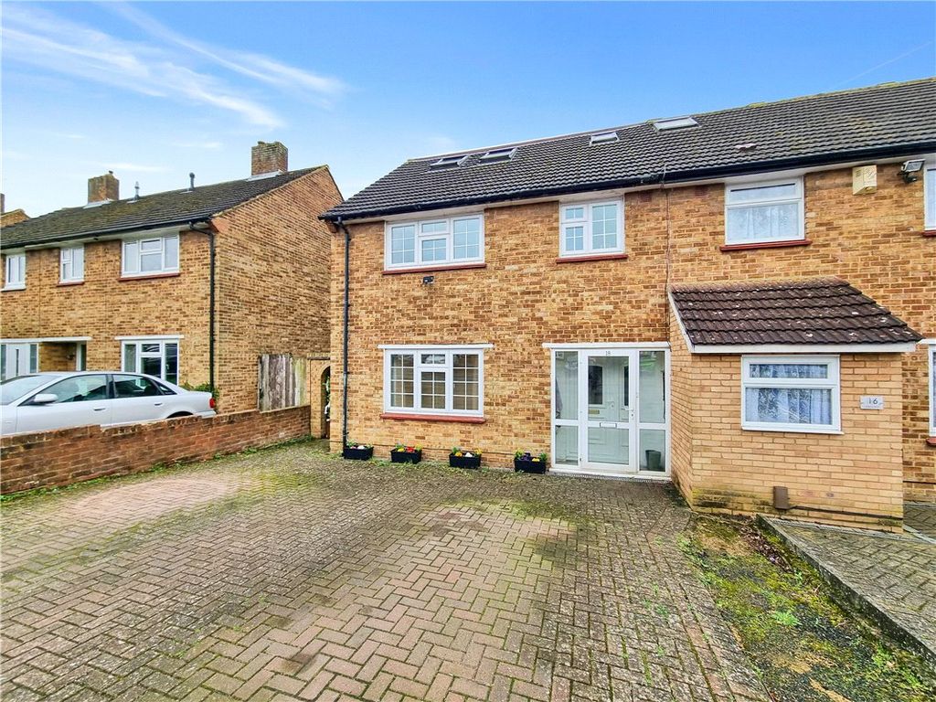 5 bed semidetached house for sale in Stirling Drive, Chelsfield, Kent BR6, £565,000 Zoopla