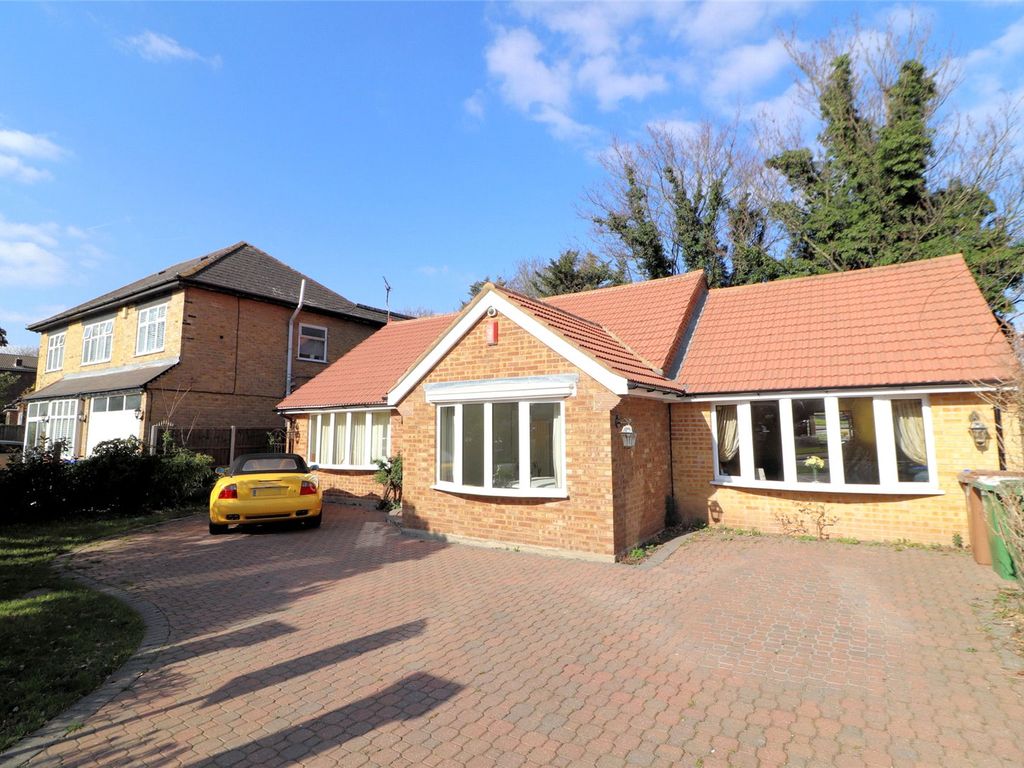 3 bed bungalow for sale in Park Crescent, Erith, Kent DA8 Zoopla