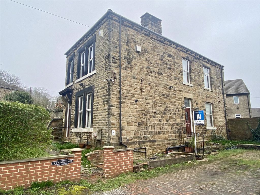 3 bed detached house for sale in Martin Sreet, Birstall, Batley WF17, £