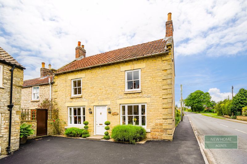 4 bed detached house for sale in Middleton, Pickering YO18, £550,000