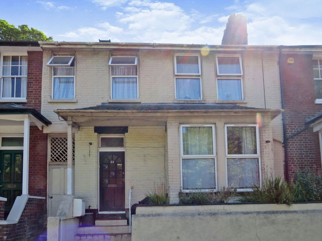 6 bed terraced house for sale in Riverside Road, Norwich NR1, £350,000