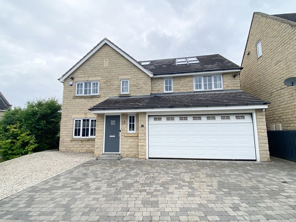 5 bed detached house to rent in Grenoside View, Highburton, Huddersfield HD8, £2,500 pcm Zoopla