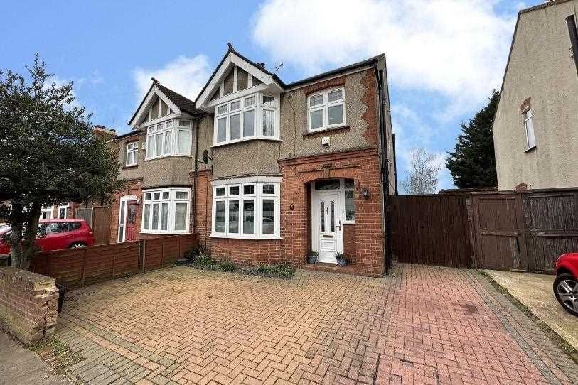 3-bed-semi-detached-house-for-sale-in-bradley-road-baylis-slough-sl1