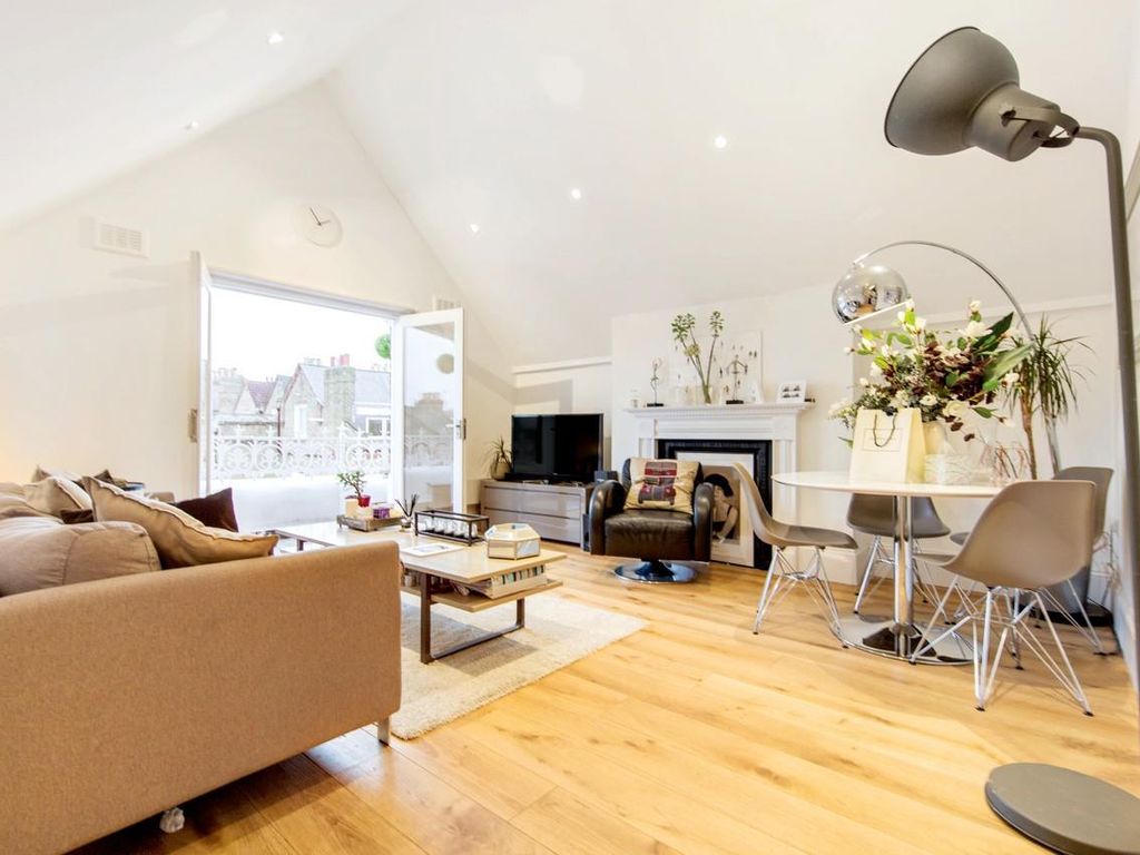 2 bed flat to rent in Rosebery Road, London SW2, £2,383 pcm Zoopla