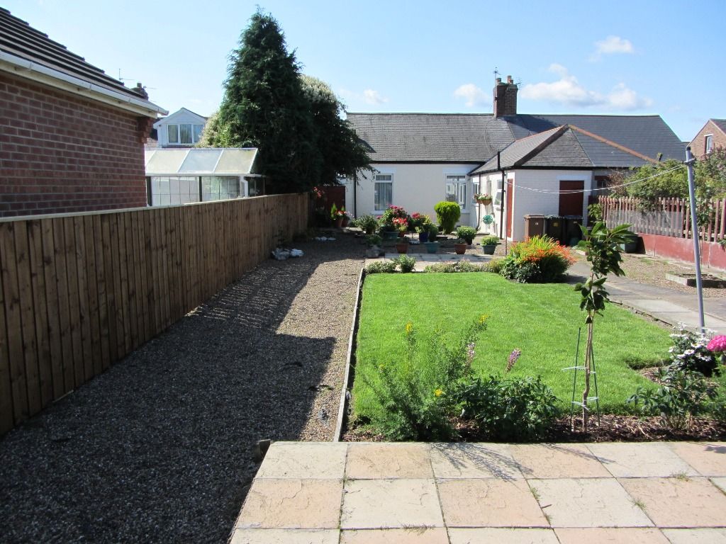 2 bed bungalow to rent in Embleton Avenue, Wallsend NE28 Zoopla