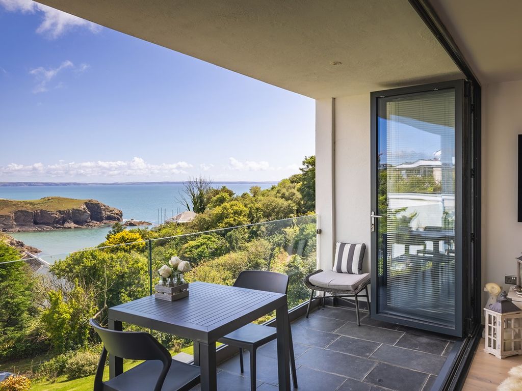 2 bed end terrace house for sale in St. Brides View, Solva