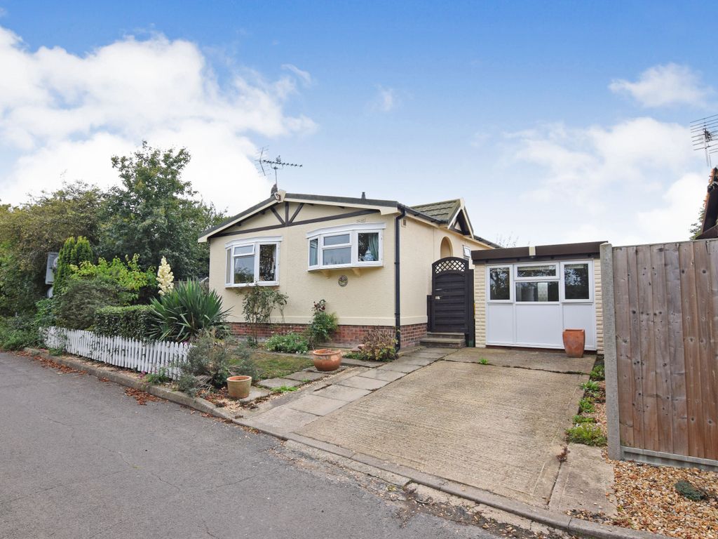 1 bed property for sale in Bedwell Hey Lane, Witchford, Ely CB6, £