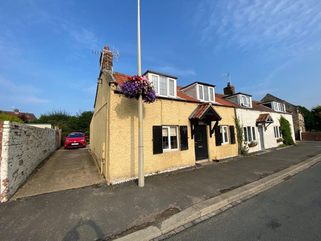 2 bed cottage for sale in Main Street, Cayton, Scarborough YO11 Zoopla