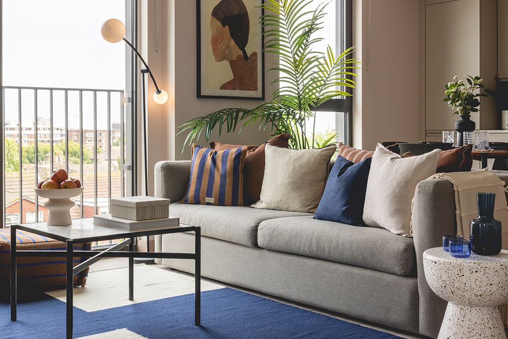 2 bed flat to rent in Hove Gardens House, Ethel Street, Hove BN3, £