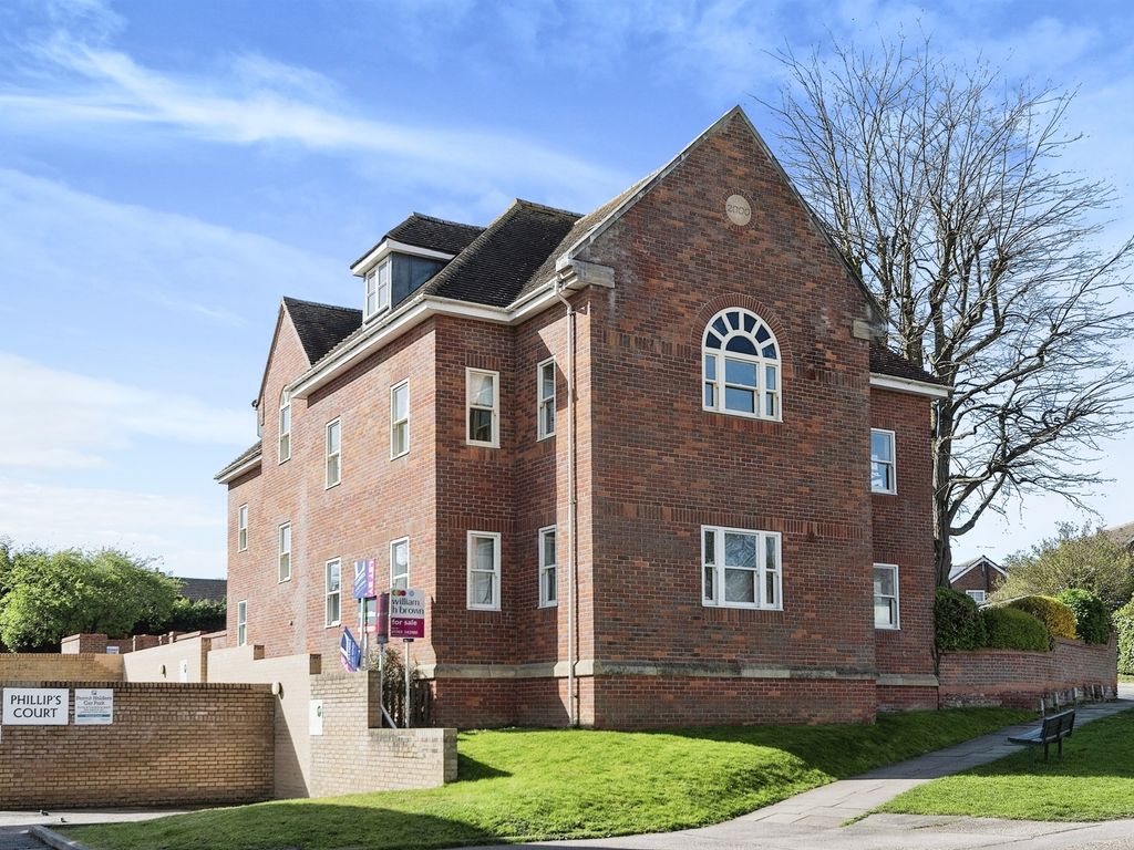 2 bed flat for sale in Briary Lane, Royston SG8 Zoopla