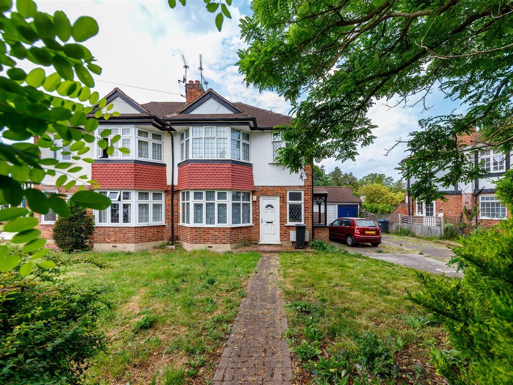 1 bed flat for sale in Vale Crescent, London SW15, £325,000 Zoopla