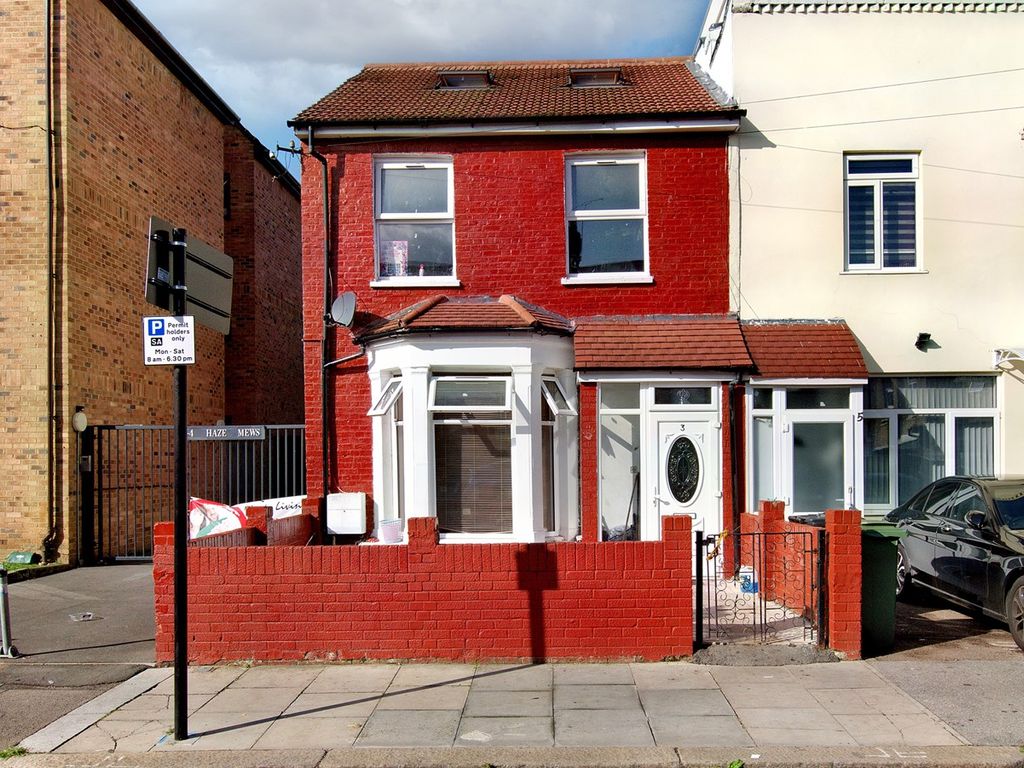 5 bed end terrace house for sale in South Grove, London N15, £850,000