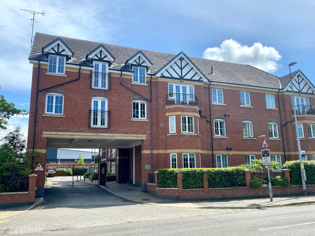 2 bed flat for sale in Pillory Street, Nantwich, Cheshire CW5 Zoopla