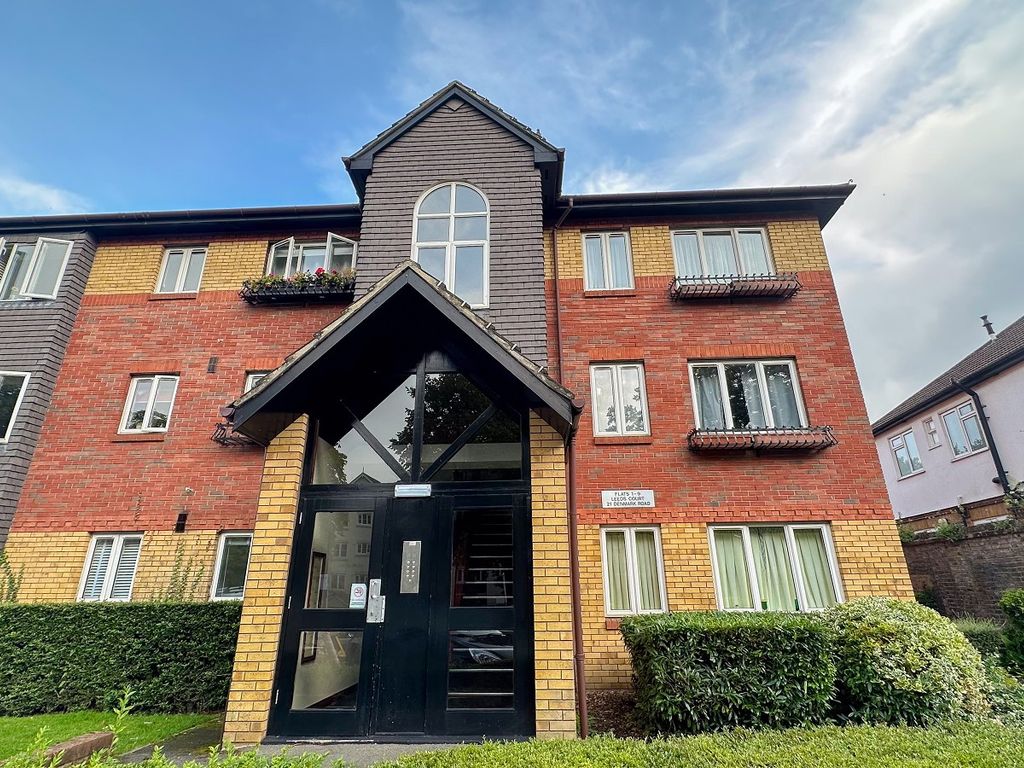 1 bed flat to rent in Denmark Road, Carshalton, Surrey SM5, £1,100 pcm