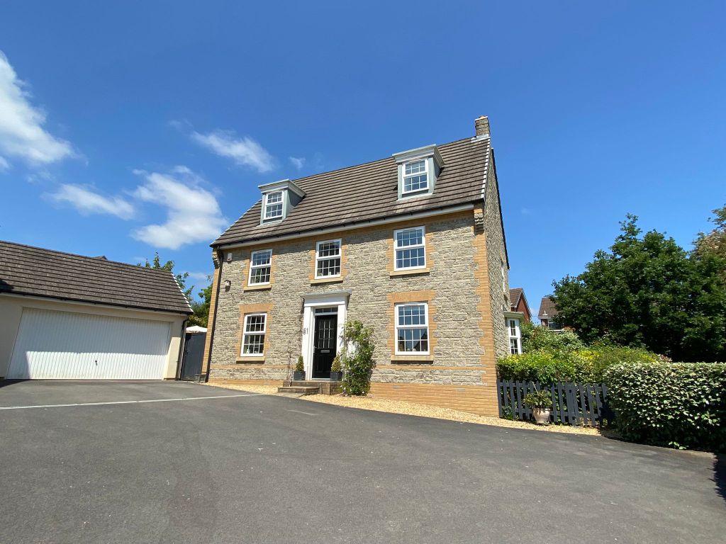 5 bed detached house for sale in Lower Trindle Close, Chudleigh, Newton Abbot TQ13, £560,000
