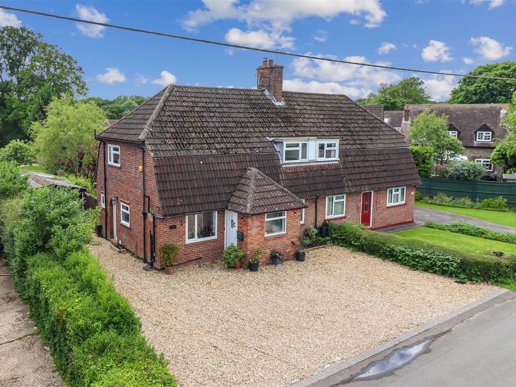3 bed semidetached house for sale in Louches Lane, Naphill, High