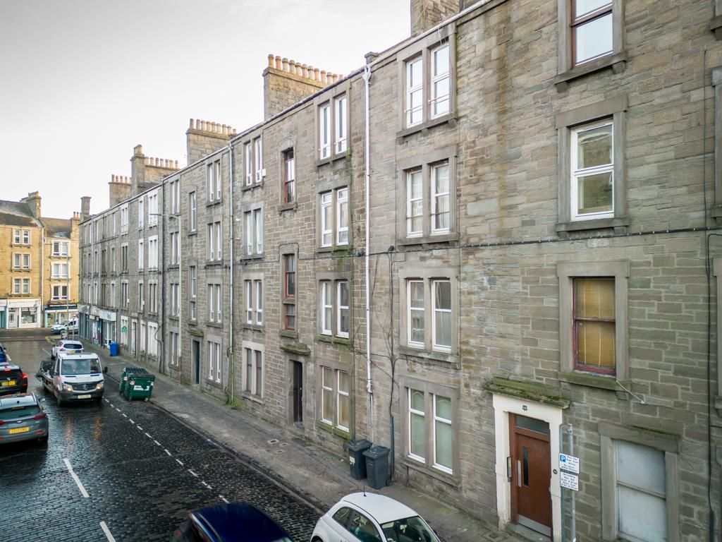 2 bed flat to rent in Balmore Street, Dundee DD4, £950 pcm Zoopla