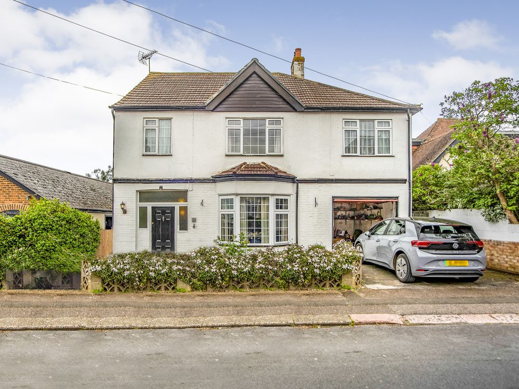 5 bed detached house for sale in Century Road, Rainham, Gillingham ME8 Zoopla