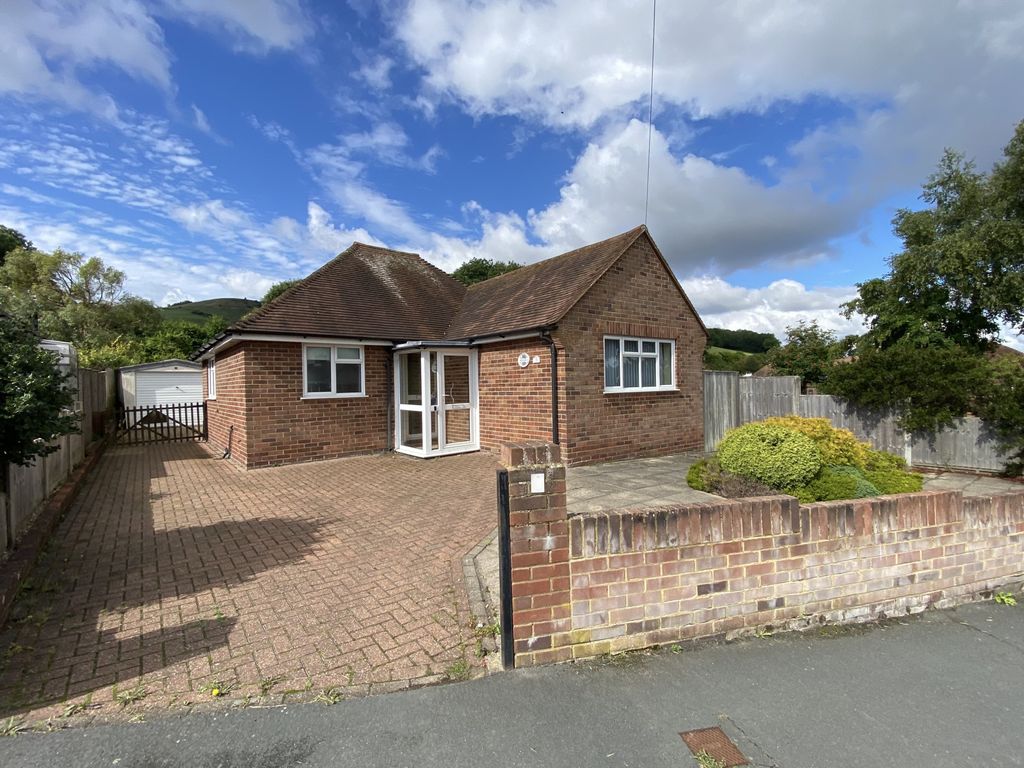 2 bed bungalow for sale in Portsdown Way, Willingdon, Eastbourne, East