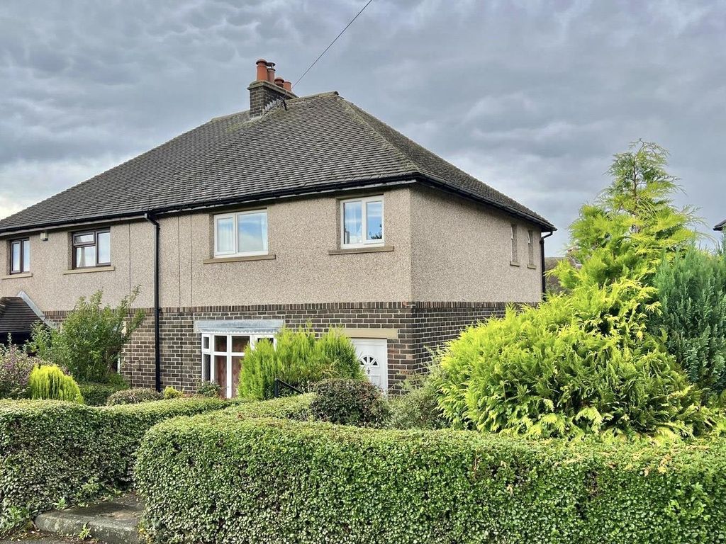 3 bed semidetached house for sale in Greno View, Hood Green, Barnsley