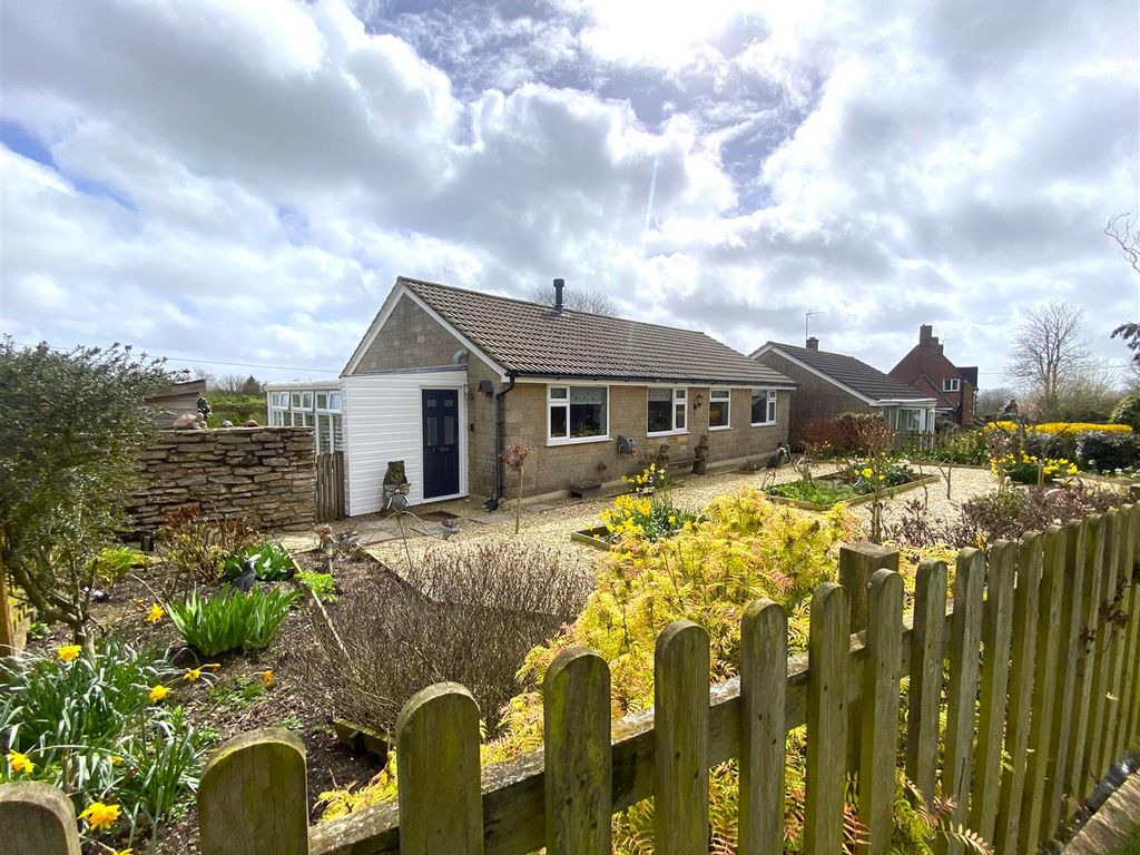 2 bed detached bungalow for sale in Back Lane, Kington Magna
