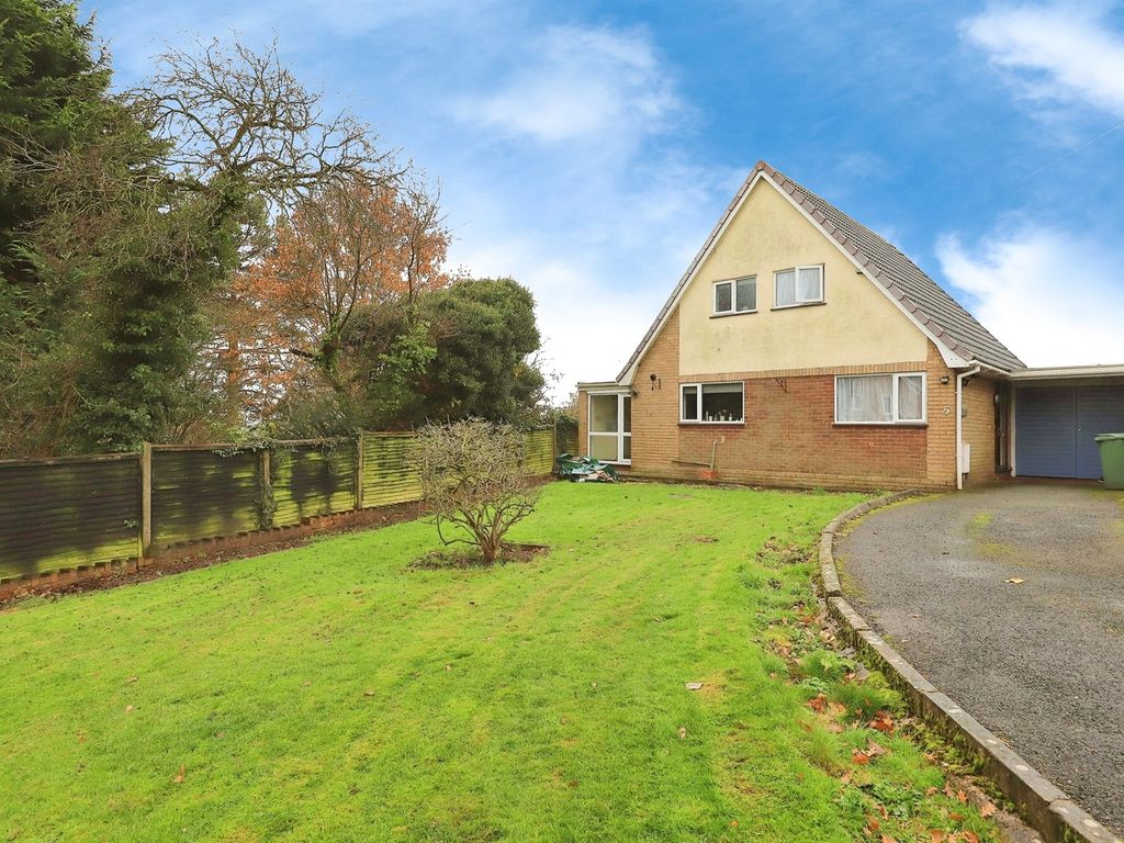 3 bed detached bungalow for sale in Blything Court, Highley, Bridgnorth