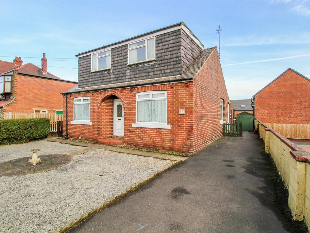 3 bed detached bungalow for sale in Kingsway, Ossett WF5, £350,000 Zoopla