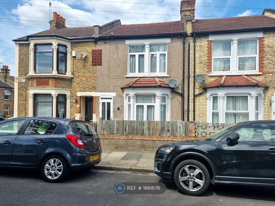 3 bed terraced house to rent in Federation Road, London SE2 Zoopla