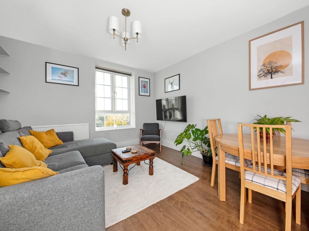 2 bed flat to rent in Albrighton Road, East Dulwich, London SE22, £1,800 pcm Zoopla