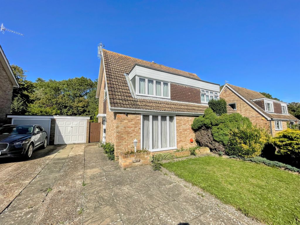 3 bed semidetached house for sale in Bay Tree Close, ShorehamBySea