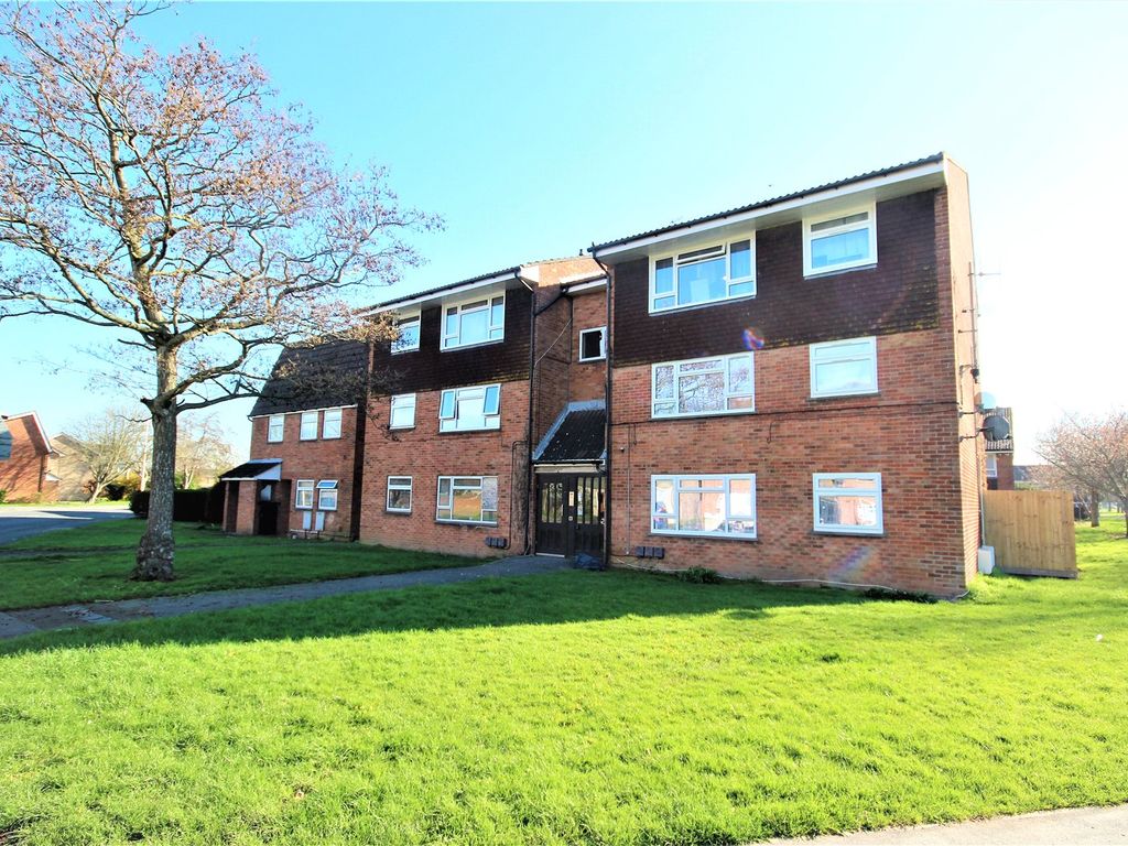 2 bed flat for sale in Becket Road, WestonSuperMare, Somerset BS22