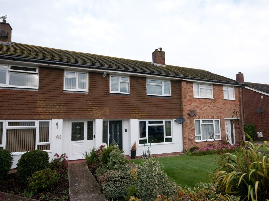 3 bed terraced house for sale in Seven Sisters Road, Willingdon