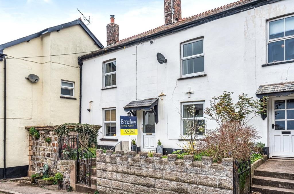 3 bed terraced house for sale in High Street, Hatherleigh, Okehampton
