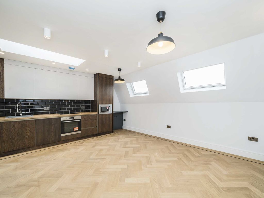 New home, 1 bed flat for sale in Lavender Hill, London SW11, £495,000