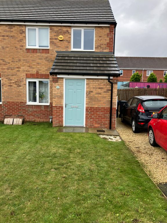 3 bed semidetached house for sale in Kingsbridge Crescent