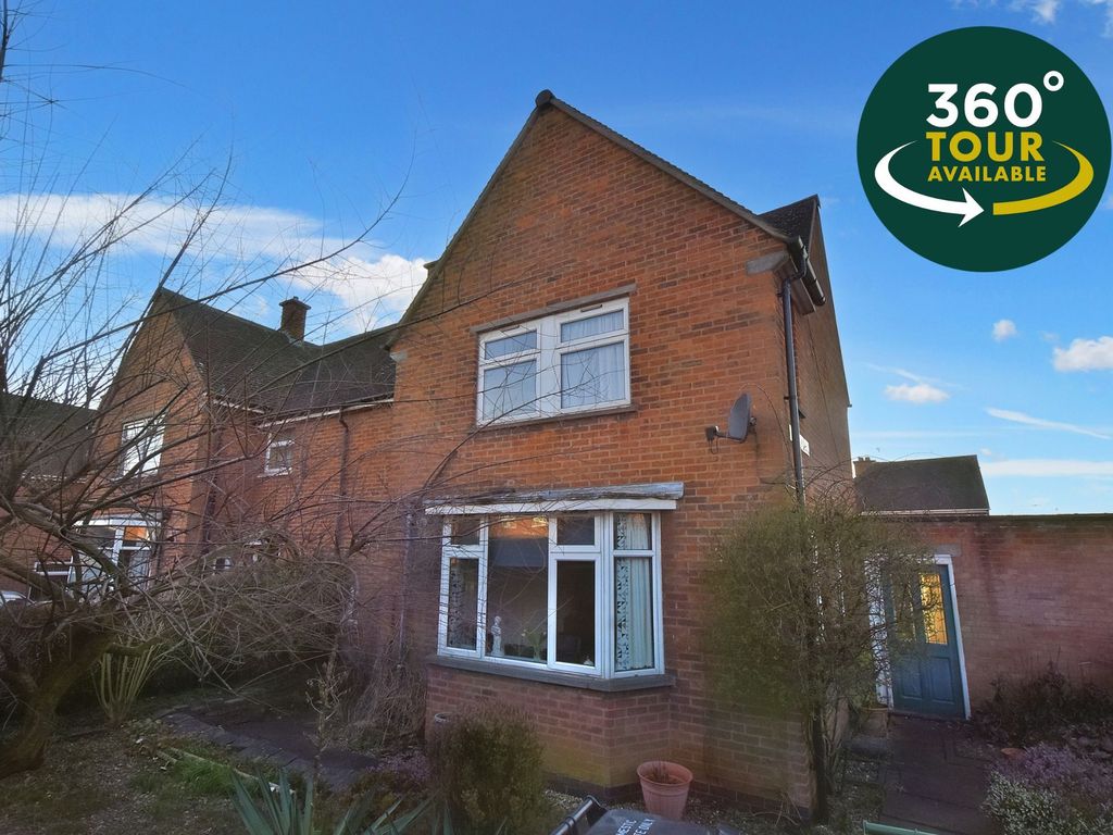 3 bed semidetached house for sale in Brabazon Road, Oadby, Leicester