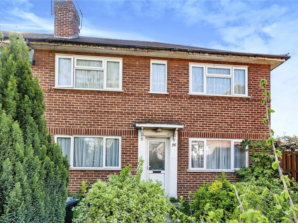 2 bed for sale in Chalvey Gardens, Slough, Berkshire SL1